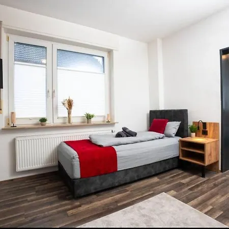 Apartment Serviceroom24 - 1 In Wlan - Smart-tv - 24-7 Check-in Und Kueche *