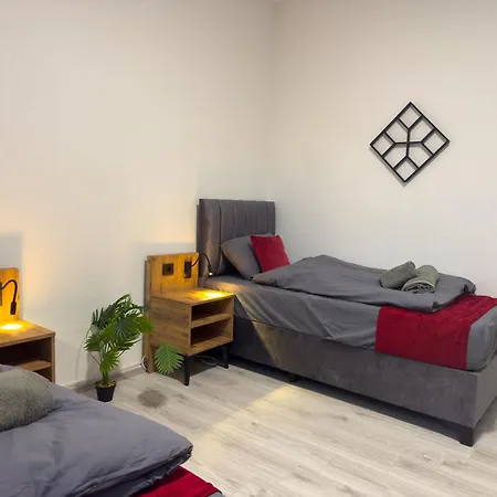 Serviceroom24 - 1 In Wlan - Smart-tv - 24-7 Check-in Und Kueche 아파트