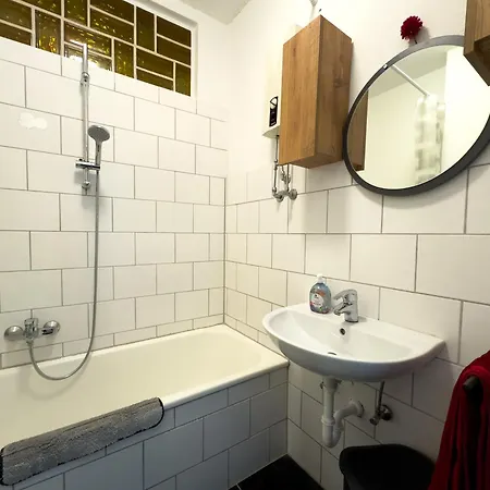 아파트 Serviceroom24 - 1 In Wlan - Smart-tv - 24-7 Check-in Und Kueche *