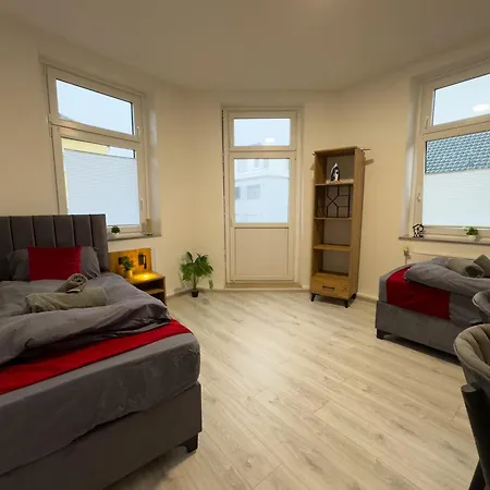 Serviceroom24 - 1 In Wlan - Smart-tv - 24-7 Check-in Und Kueche 아파트