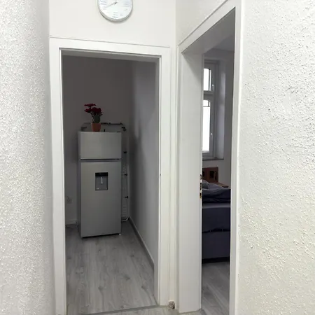Serviceroom24 - 1 In Wlan - Smart-tv - 24-7 Check-in Und Kueche