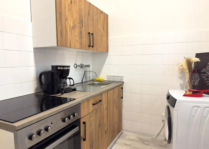 Serviceroom24 - 1 In Wlan - Smart-tv - 24-7 Check-in Und Kueche 奥伯豪森